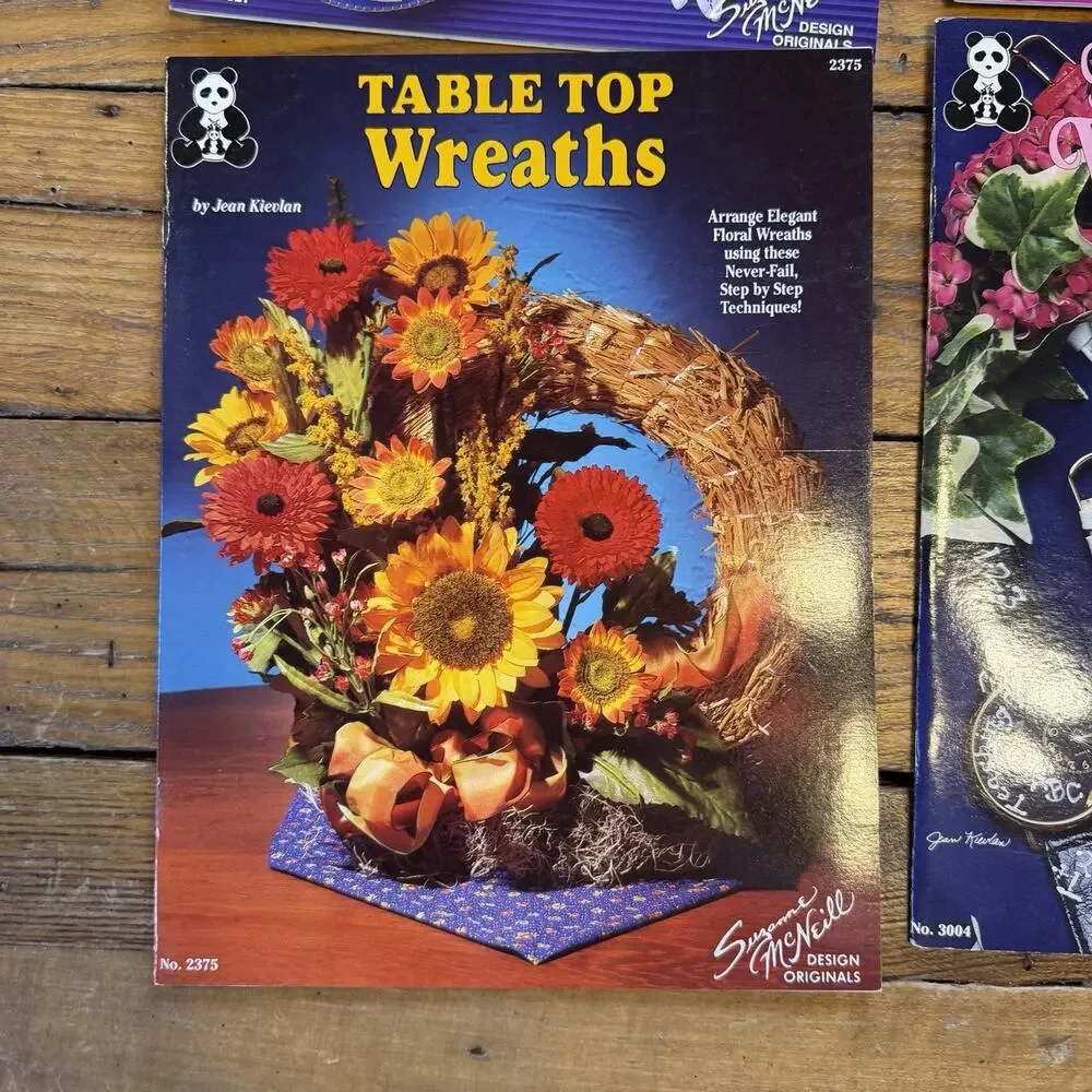 Vtg Craft Pattern Book Lot Plastic Canvas Folk Art Wreaths Yo Yo Sewing DIY
